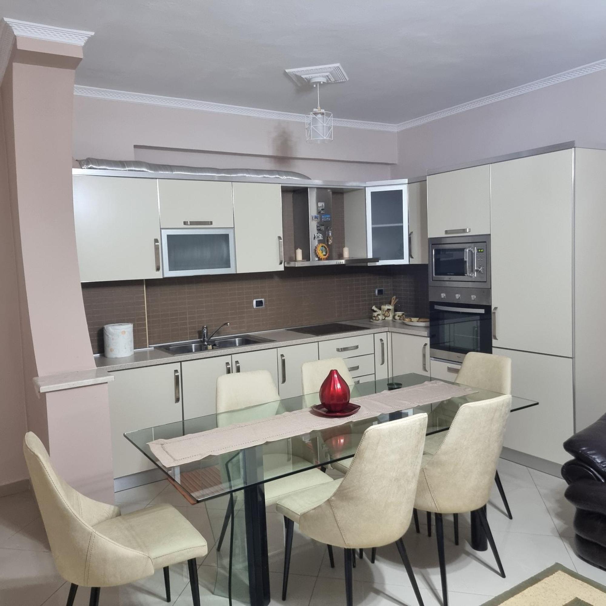 Alex Apartment Vlorë Buitenkant foto